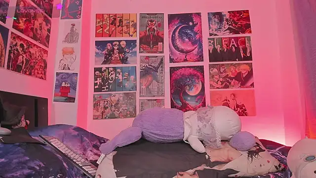 MissCurvyTop webcam