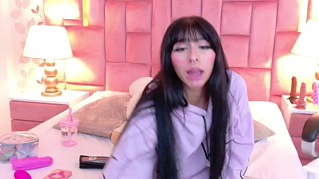 LaylaaDoll webcam