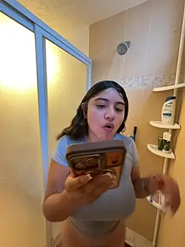 Monica17 webcam