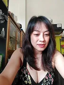 Baby-bigboobs2026 webcam
