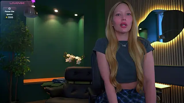 _Mila_Luna_ webcam