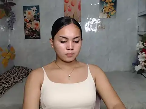 ur_asiankat webcam