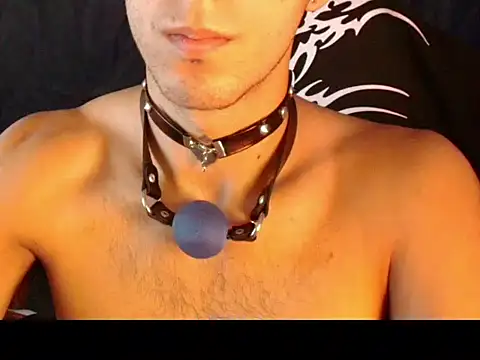 dark_men1 webcam