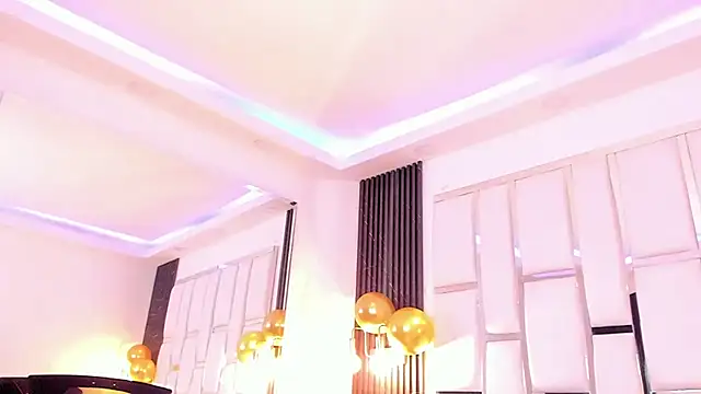 Maia_Clark520 webcam