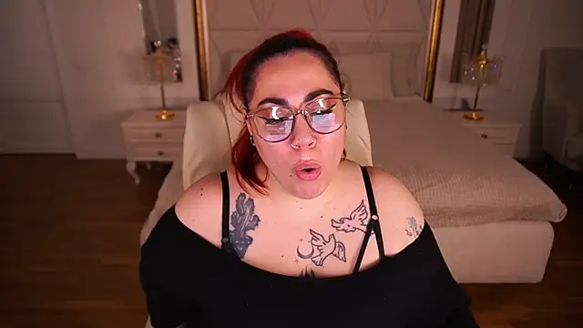 Kittywakee live cam on StripChat