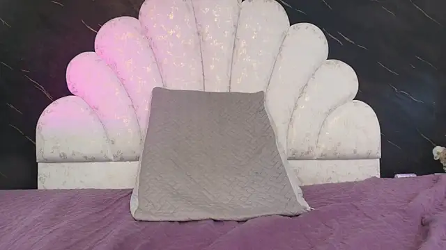 kissme_luna webcam
