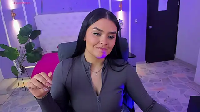 martinasaez live cam on StripChat