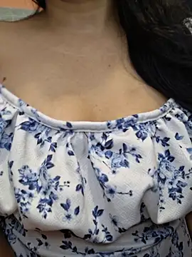 Nisha027 webcam