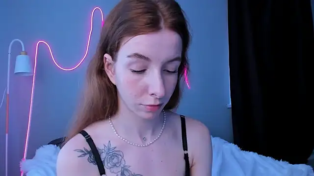 Eva_f0xy webcam
