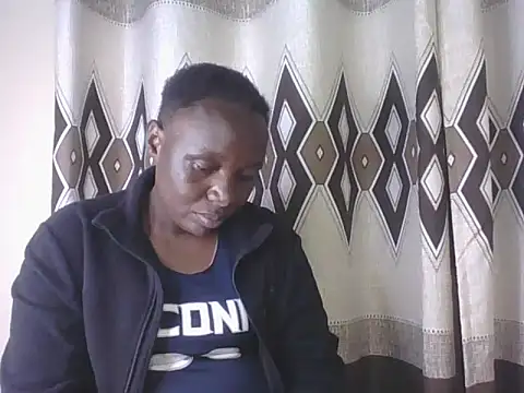 _Creamychoco live cam on StripChat