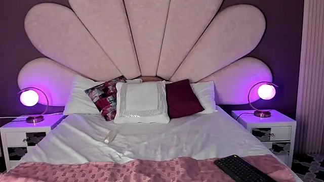LolaGray__ webcam