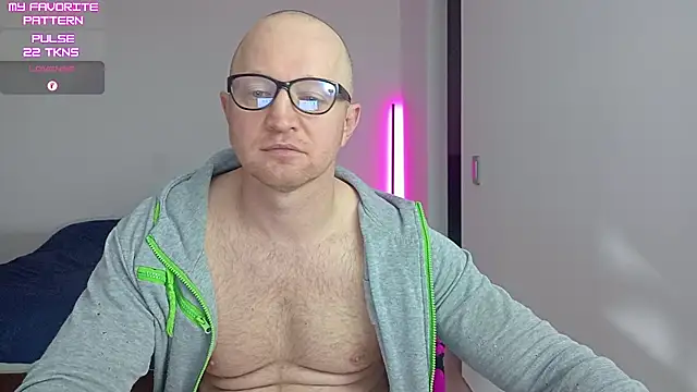 kevintyler69 - Kevintyler69's free webcam - UK Sex Cams