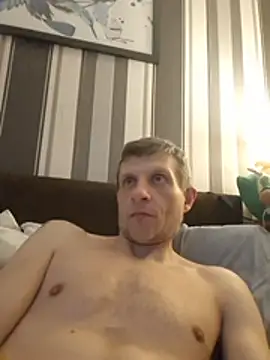 bigdmasked - BigDmasked's free webcam - UK Sex Cams