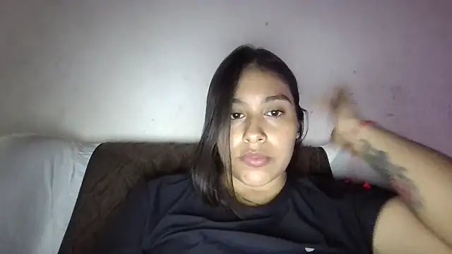 zairabreze (F young) - Full Neked