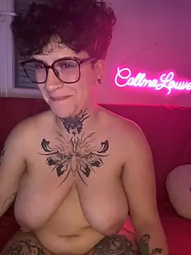 callmelouve live cam on StripChat
