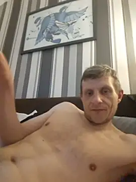 BigDmasked webcam