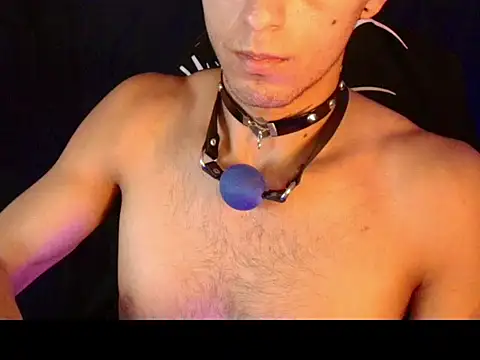 dark_men1 webcam