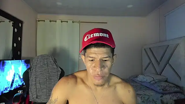 Toptony22 webcam