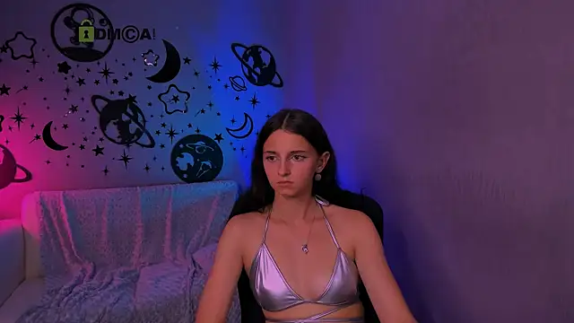 bella_dorn live cam on StripChat