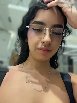 RosseMelody live cam on StripChat
