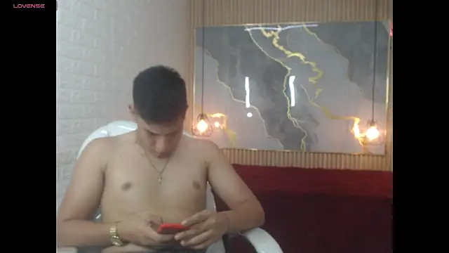 DominantBoy4 webcam