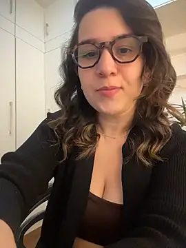 amooraaamoon webcam