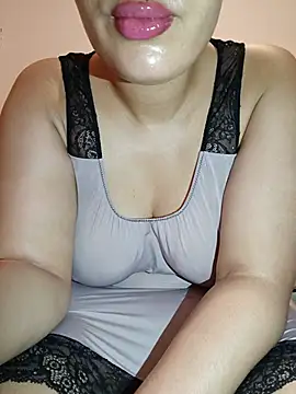Yossra_ell webcam
