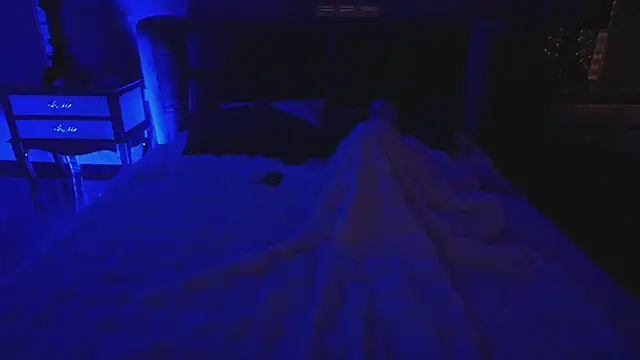 LittleJulii webcam
