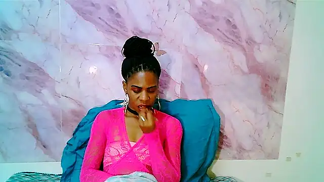 EbonySweetPeach webcam