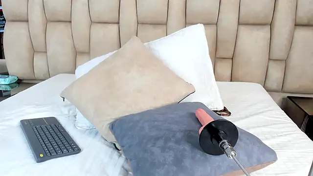 AshlyBella webcam