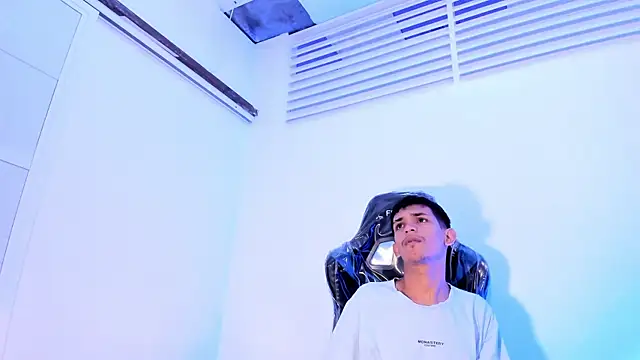 littlecum18 webcam