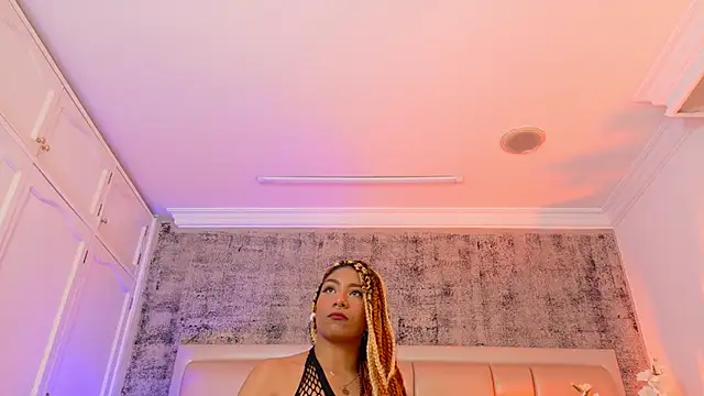 Aria_Peach_ webcam