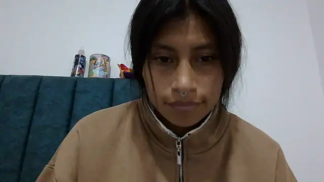 Pocahontas_Honey webcam