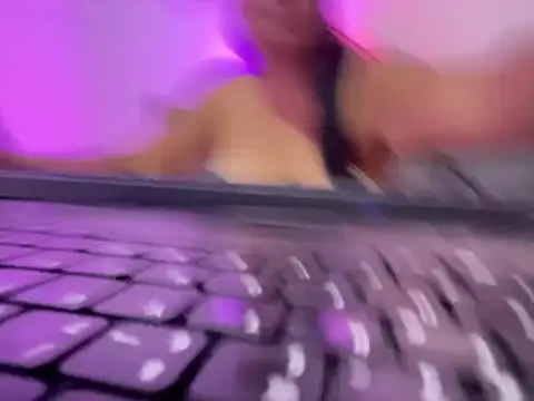 Luna_milf13 webcam