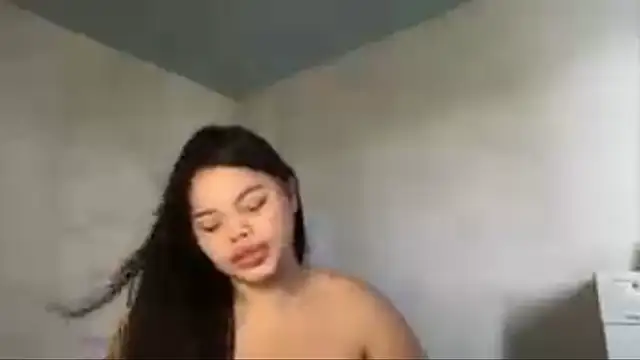 ShamekaArgenziano webcam
