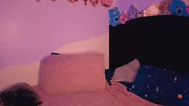 KatianPierce live cam on StripChat