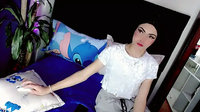 NathalialLooes live cam on StripChat