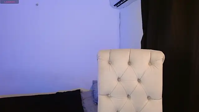 noah_millerx live cam on StripChat