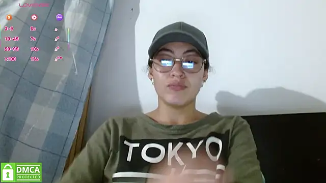 Amitlu_ live cam on StripChat