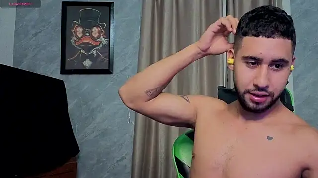 Daiki_Jack live cam on StripChat