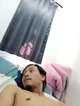 Ivanback@xh live cam on StripChat