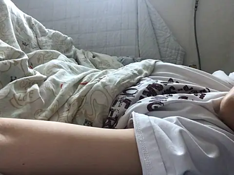 hypekittyboy live cam on StripChat