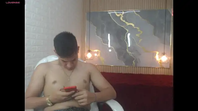DominantBoy4 live sex cam