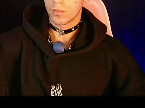 dark_men1 webcam