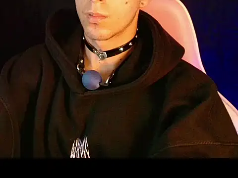 dark_men1 webcam