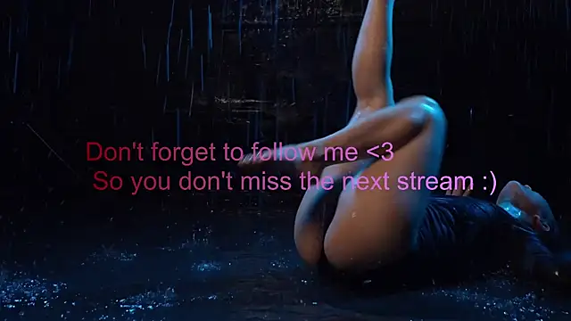 Miatiny live cam on StripChat