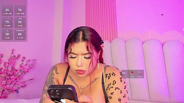 Zoe1_2 live cam on StripChat