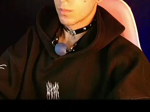 dark_men1 webcam