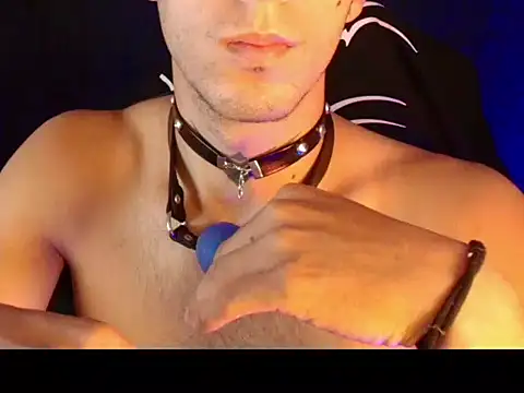 dark_men1 webcam