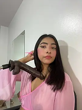 cherry_skinnyy_ webcam